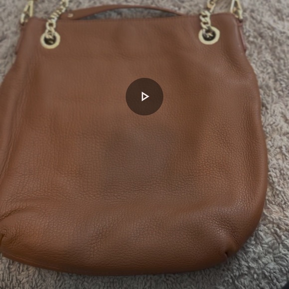 Micheal Kors purse - Picture 2 of 7